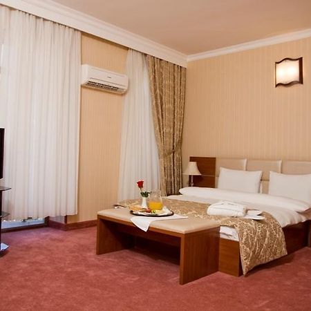 City Palace Hotel Baku Zimmer foto