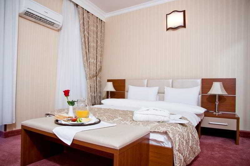 City Palace Hotel Baku Exterior foto