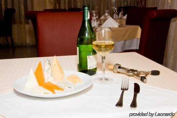 City Palace Hotel Baku Restaurant foto